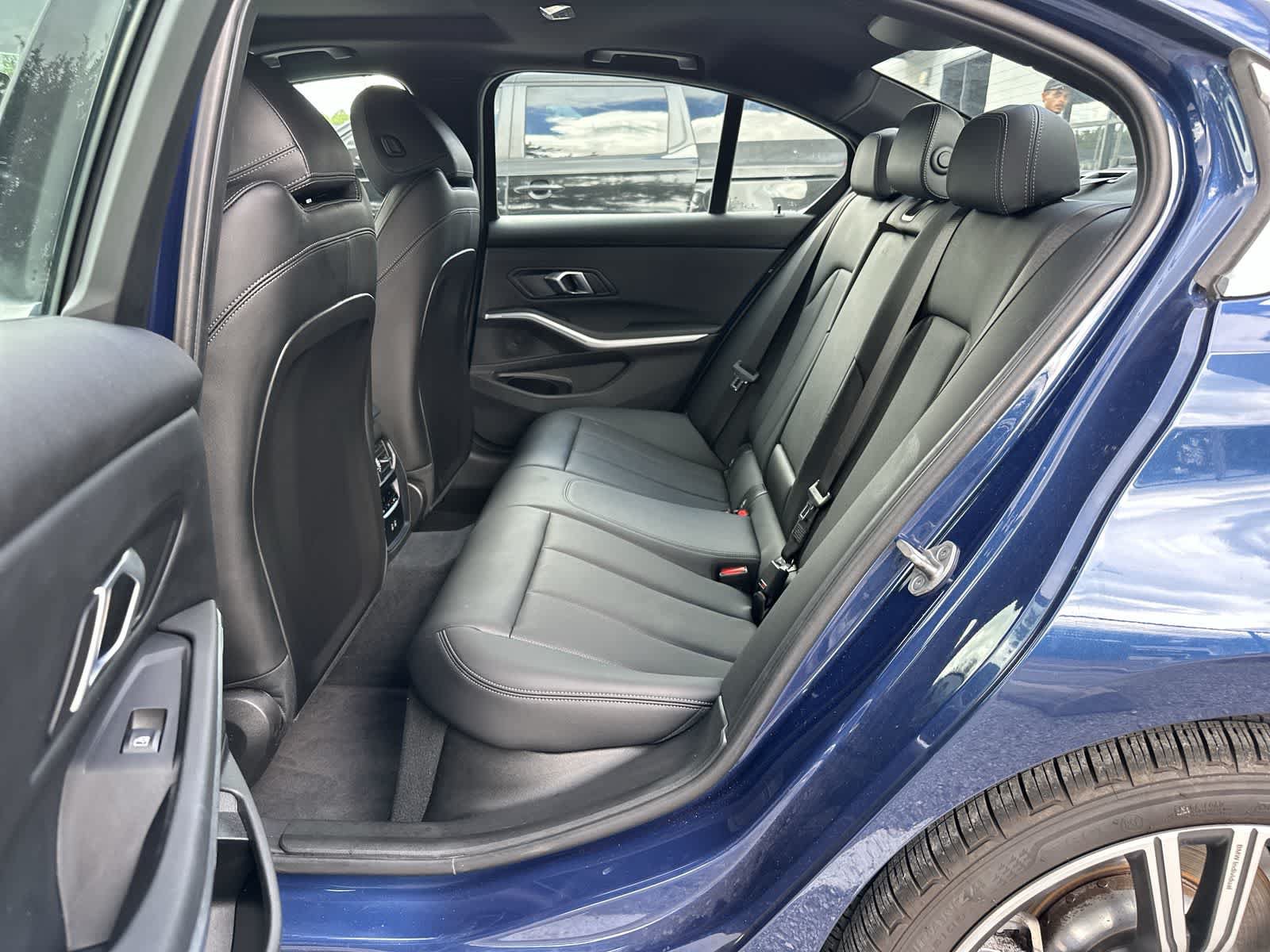 Used 2024 BMW 330i Sedan w/ Premium Package RWD image 4