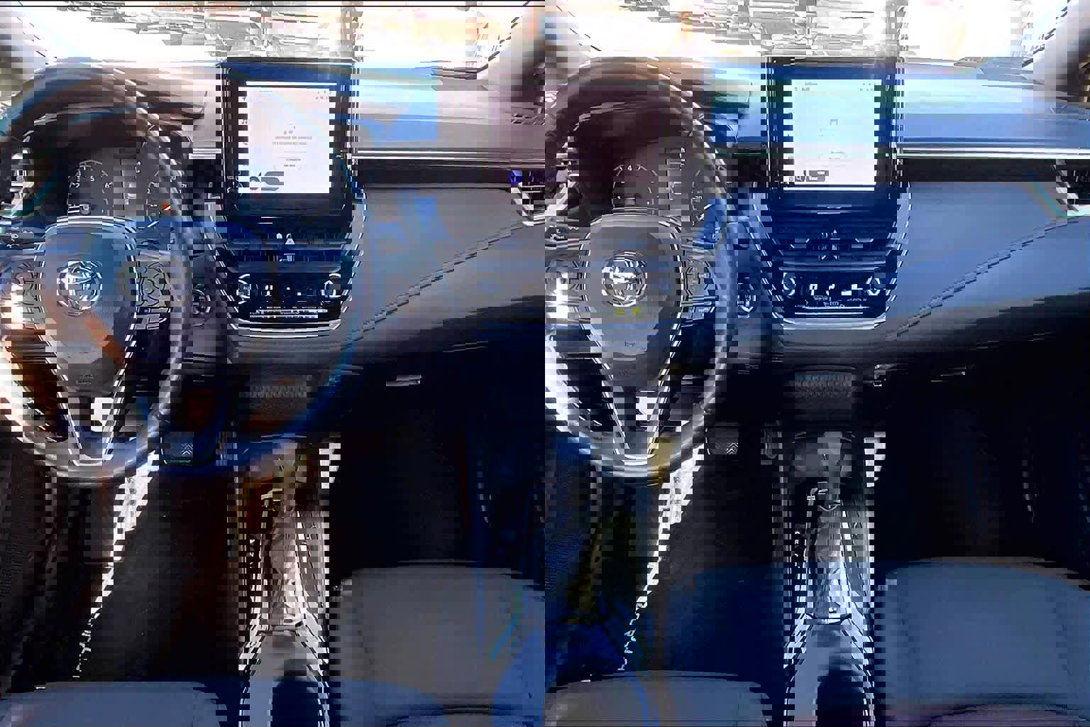 Used 2024 Toyota Corolla SE image 14