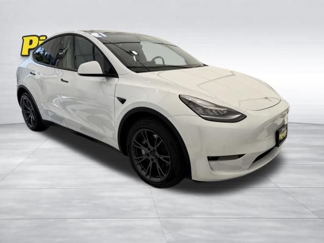 Used 2021 Tesla Model Y Long Range AWD/4WD image 7