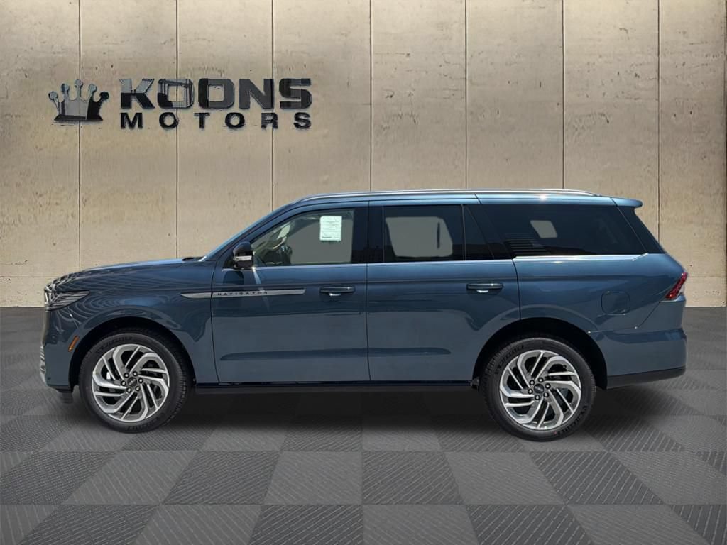 New 2027 Lincoln Navigator Reserve AWD/4WD image 4