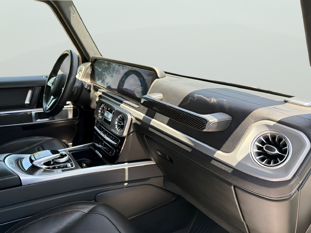 Used 2020 Mercedes-Benz G 550 w/ Exclusive Interior Package image 45