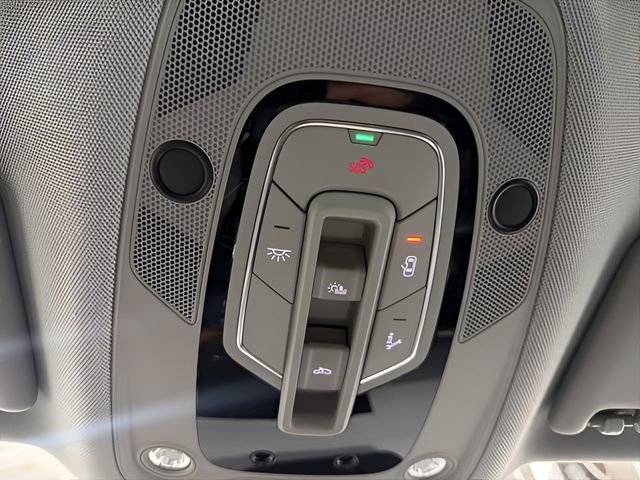 Used 2023 Audi Q5 2.0T Premium w/ Convenience Package image 23