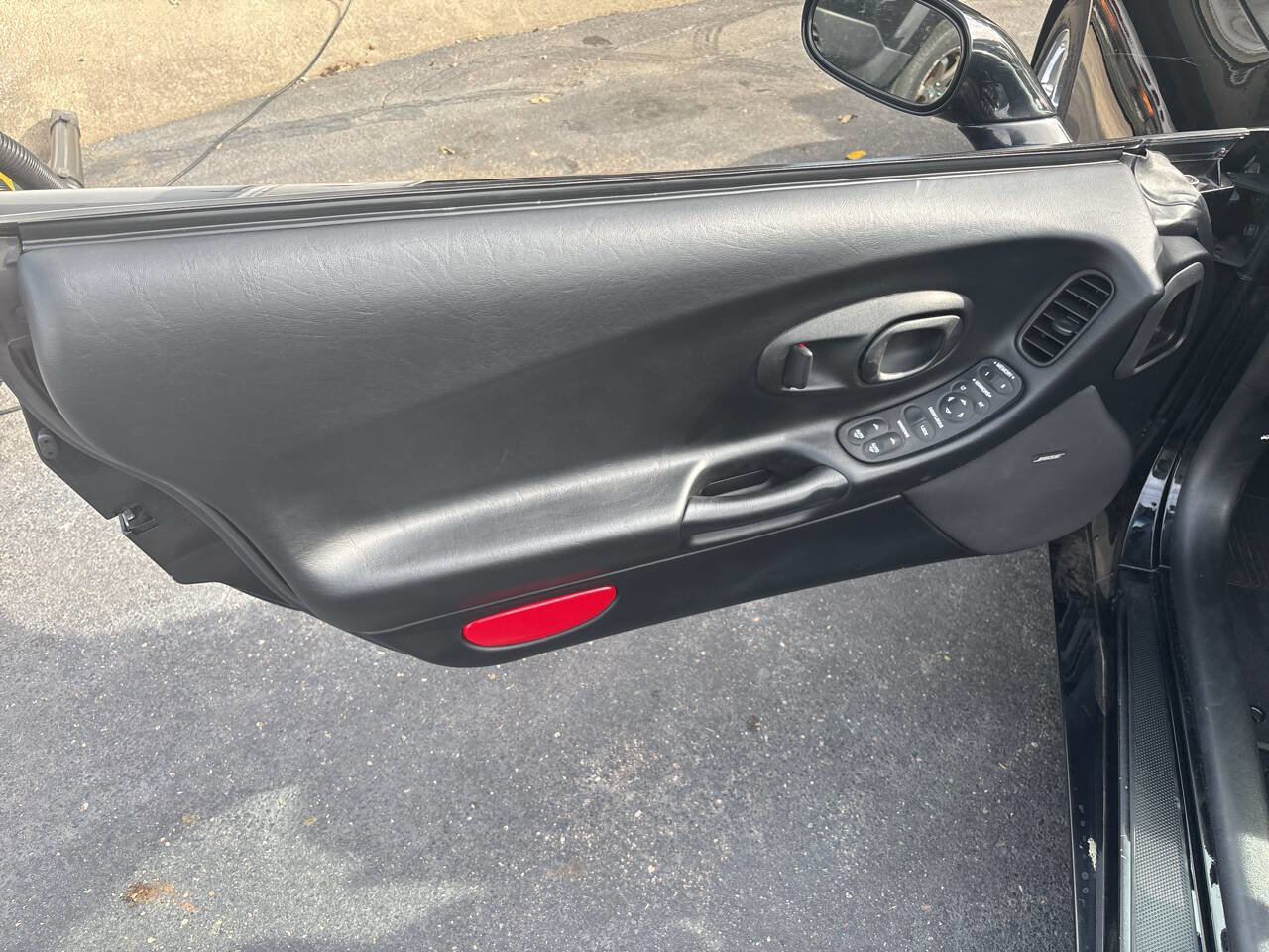 Used 2004 Chevrolet Corvette Convertible w/ Preferred Equipment Group image 10