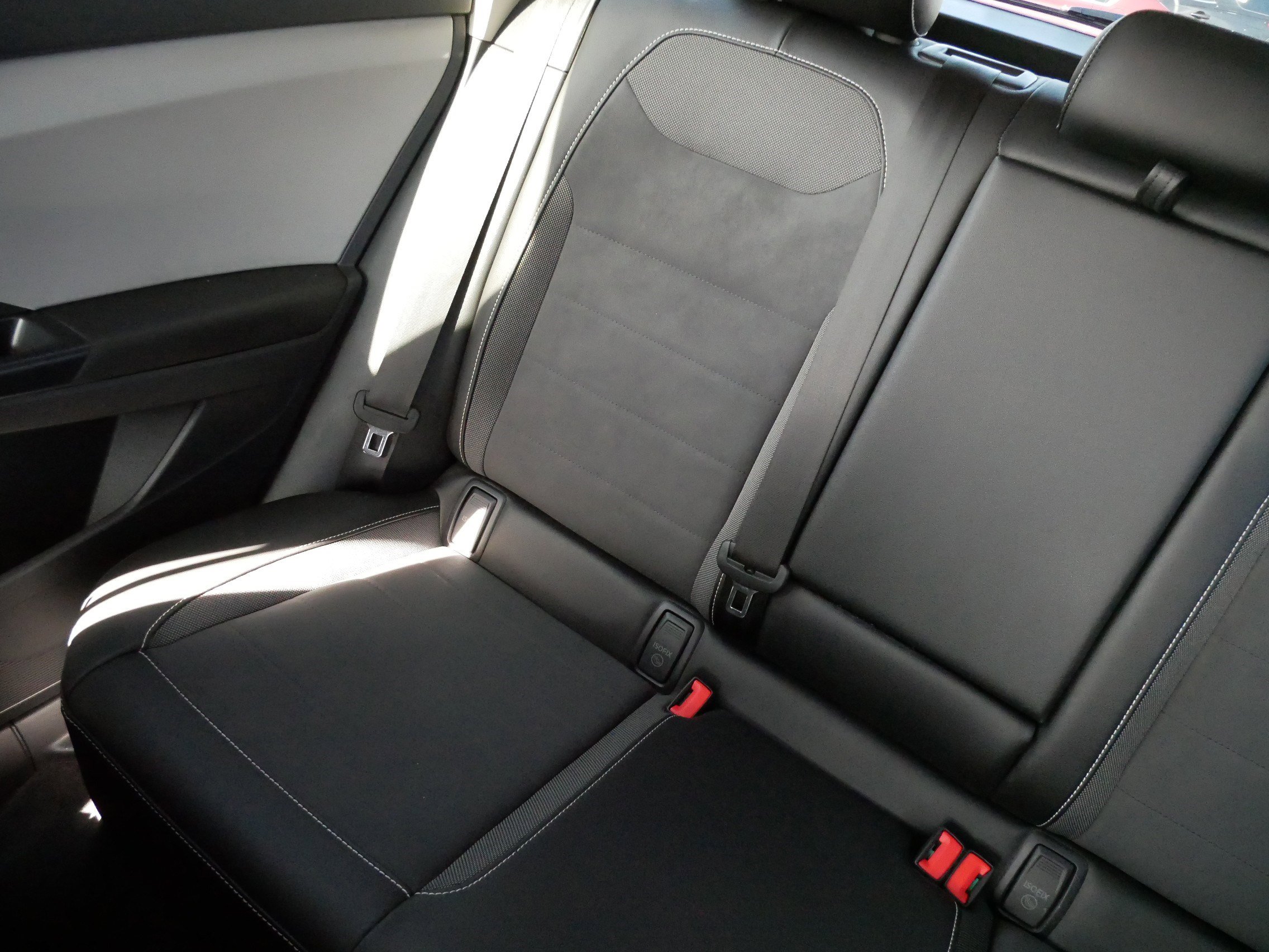 Certified 2023 Volkswagen Taos SE w/ Black Wheel Package image 12