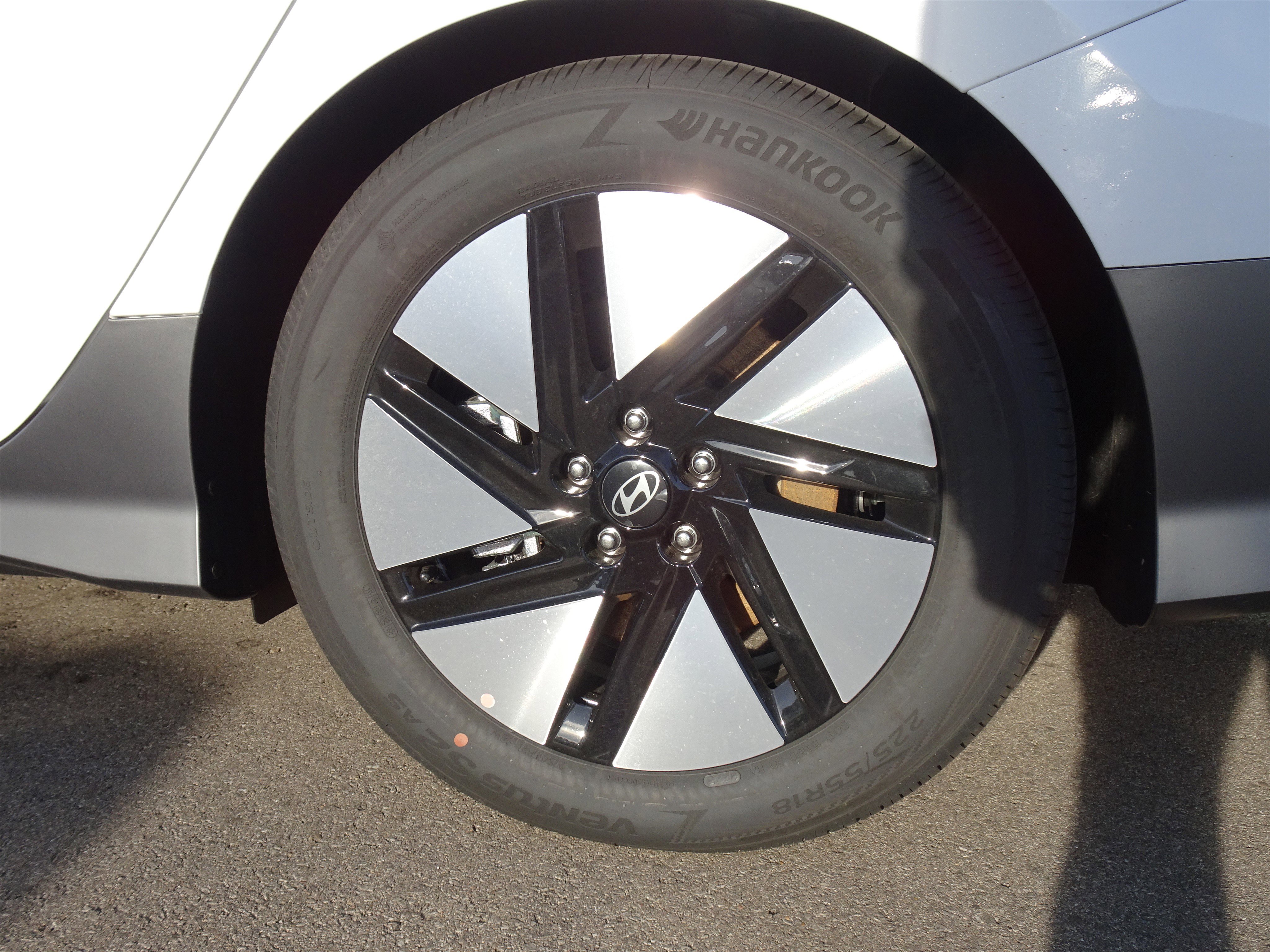 New 2025 Hyundai Ioniq 6 SE image 22