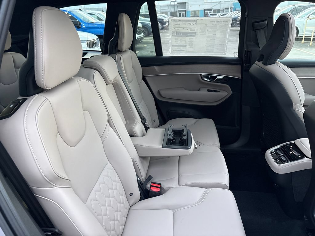 New 2026 Volvo XC90 B6 Plus w/ Protection Package Premier AWD/4WD image 15