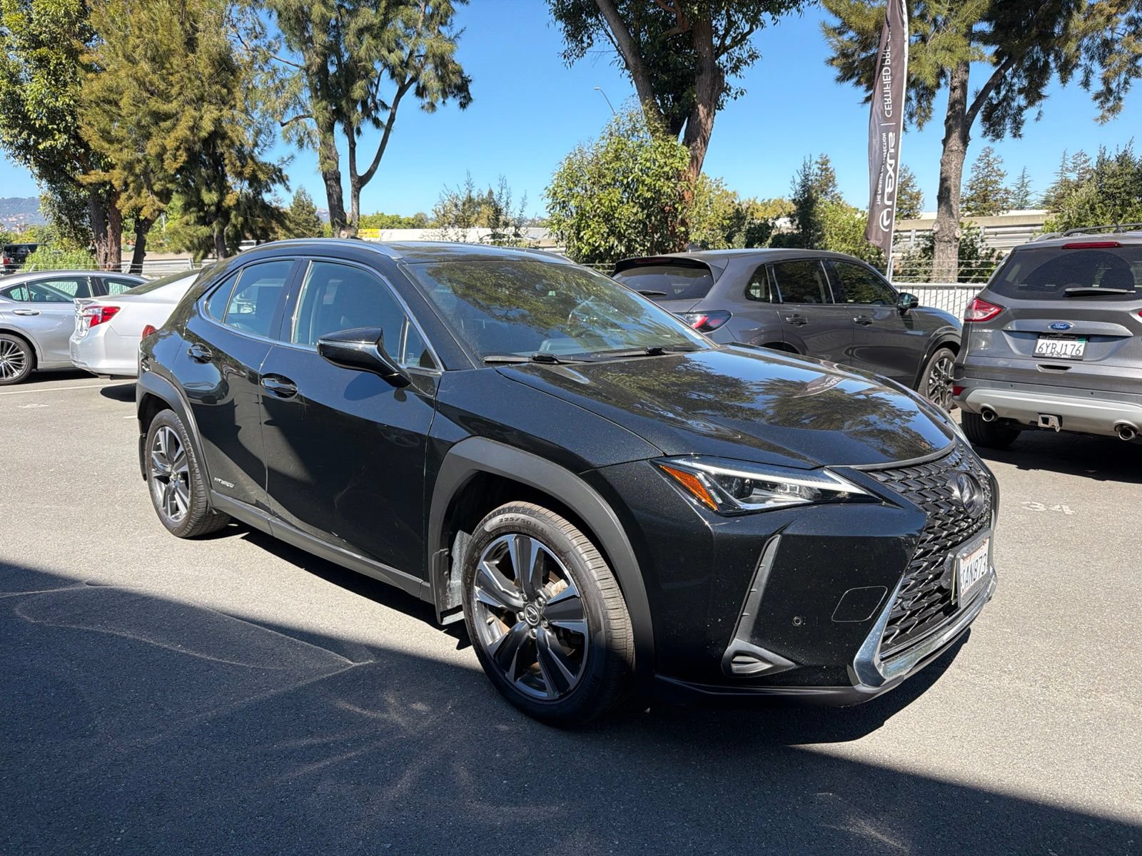 Used 2020 Lexus UX 250h w/ Premium Package AWD/4WD image 3