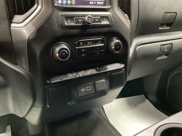Used 2021 Chevrolet Silverado 1500 Custom Trail Boss AWD/4WD image 15