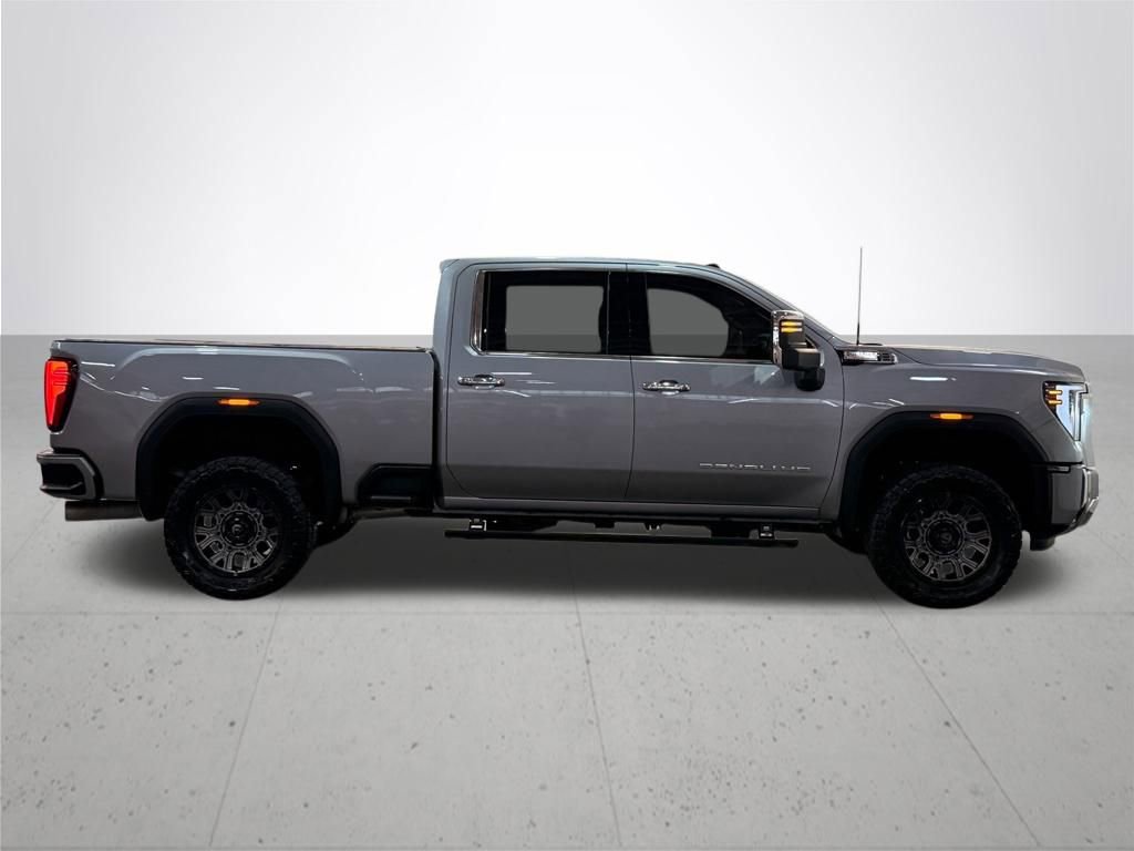 Used 2024 GMC Sierra 2500 Denali w/ Denali Reserve Package image 9