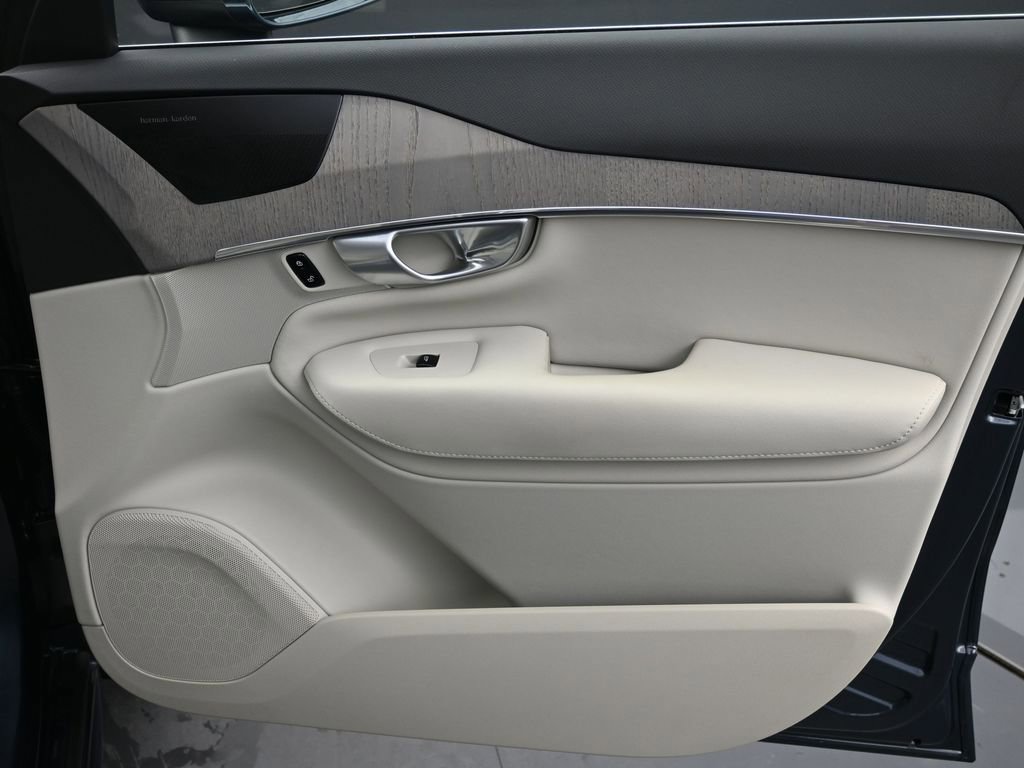 Certified 2024 Volvo XC90 B5 Plus w/ Protection Package image 14