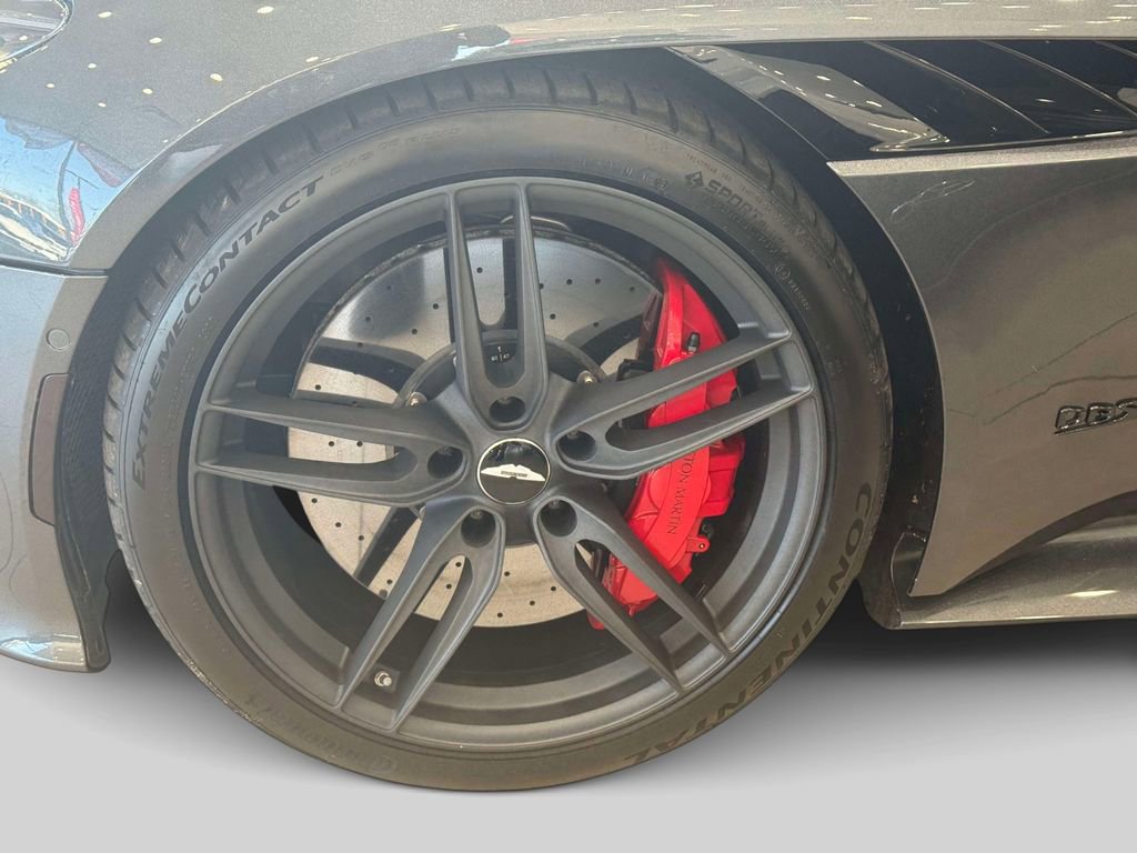 Used 2019 Aston Martin DBS Superleggera RWD image 9