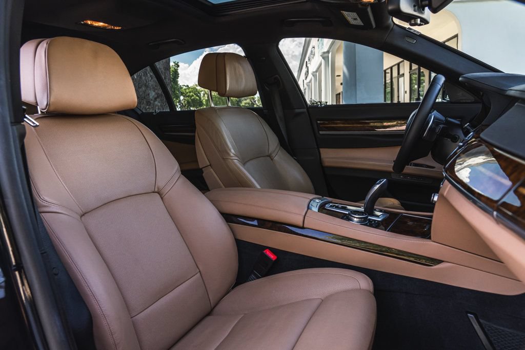 Used 2014 BMW 740i RWD image 27