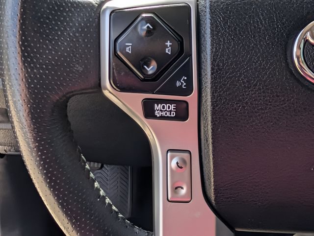 Used 2022 Toyota 4Runner Limited AWD/4WD image 24