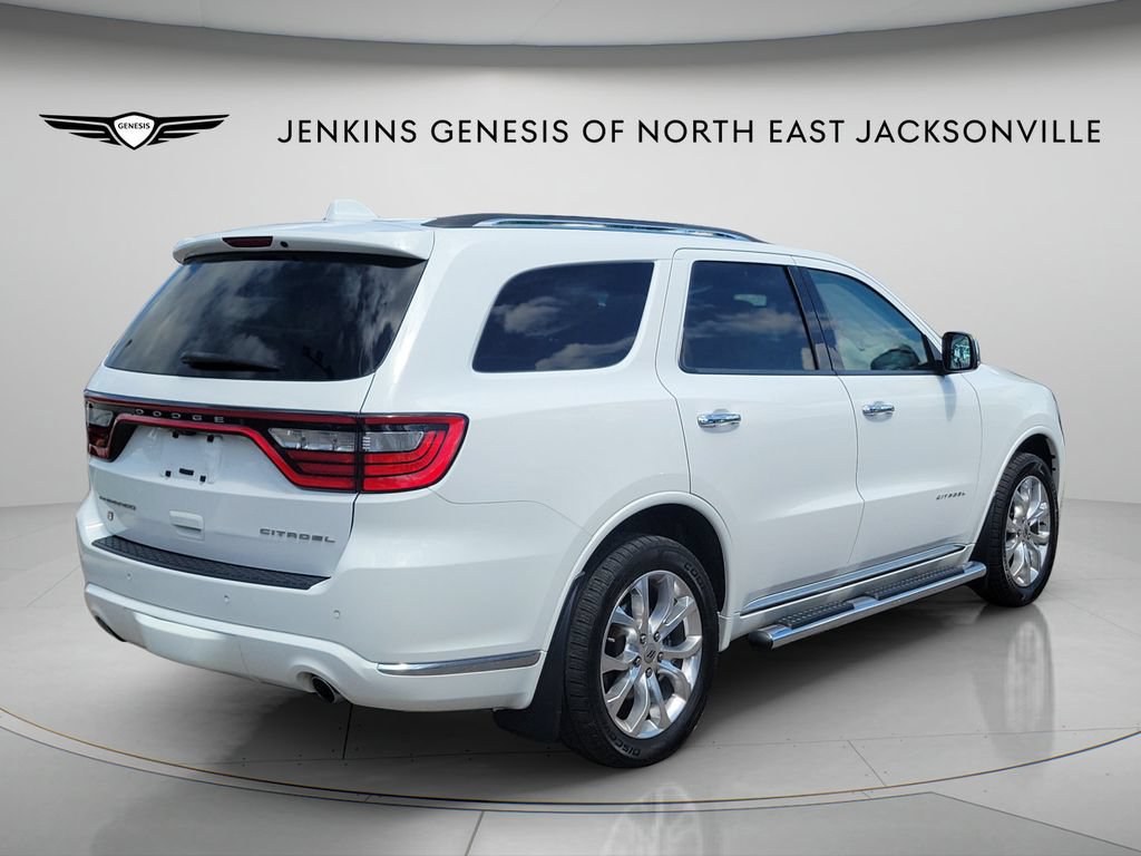 Used 2018 Dodge Durango Citadel w/ Technology Group AWD/4WD image 2