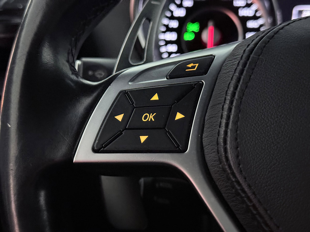 Used 2014 Mercedes-Benz G 63 AMG 4MATIC image 40