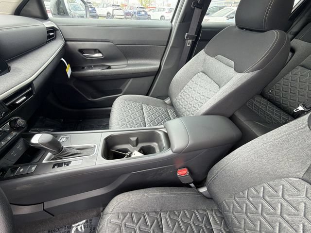 New 2026 Nissan Kicks SV w/ SV Premium Package AWD/4WD image 20
