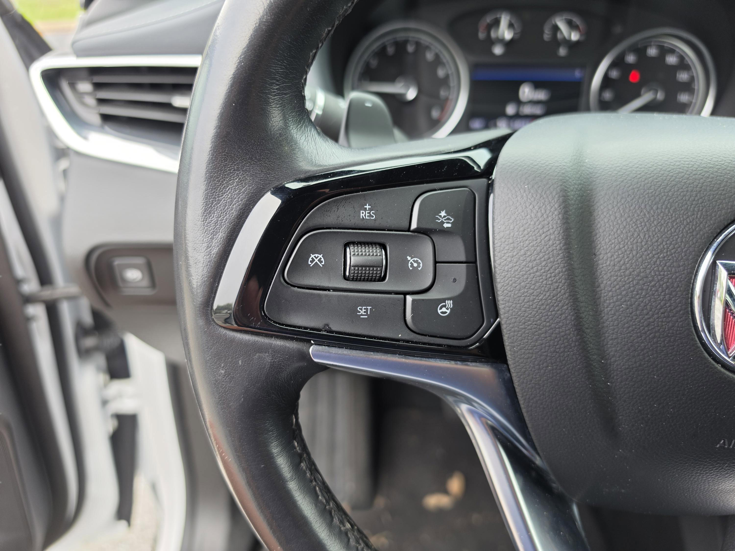 Used 2023 Buick Enclave Essence FWD image 33