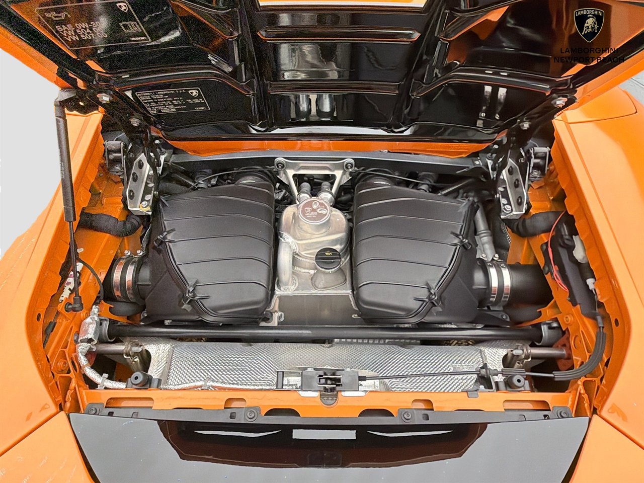 Used 2023 Lamborghini Huracan EVO AWD/4WD image 39