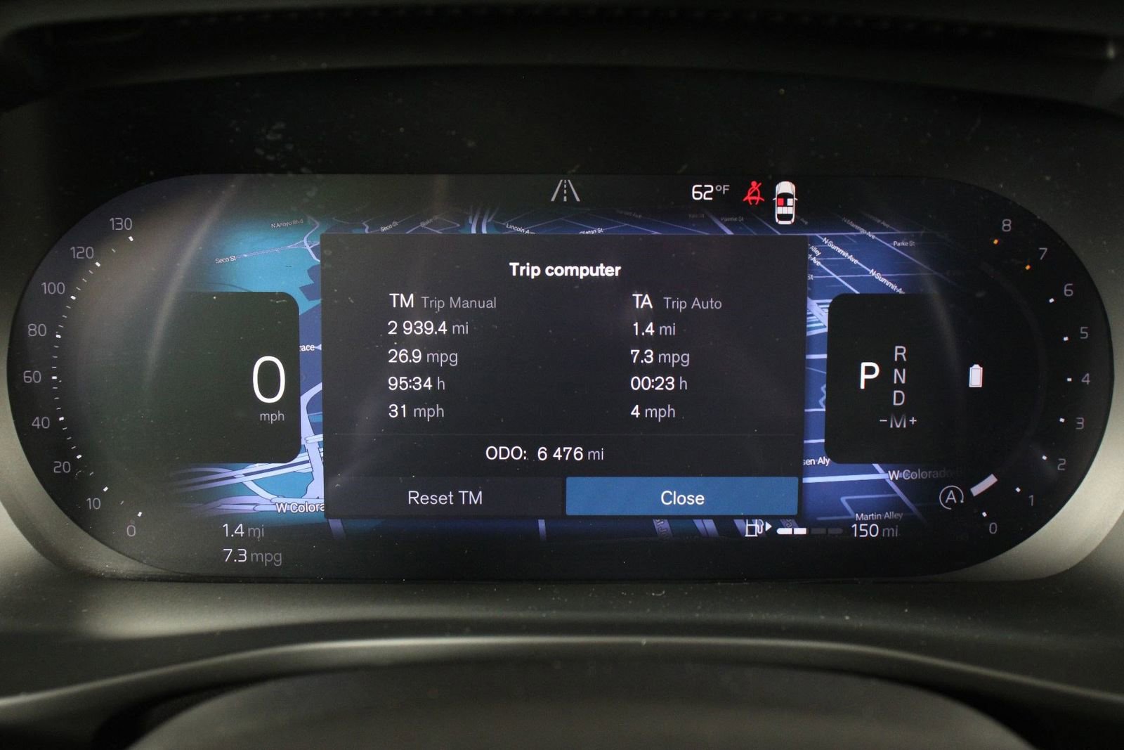 Used 2025 Volvo XC40 B5 Plus image 12