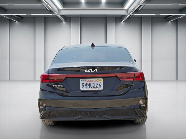 Certified 2024 Kia Forte LXS FWD image 3
