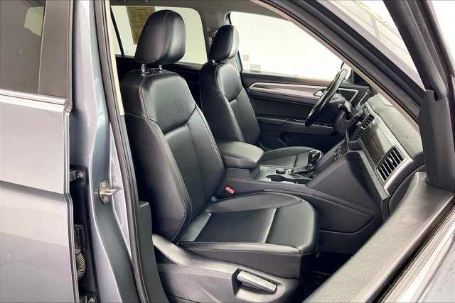 Used 2019 Volkswagen Atlas SE w/ Towing Package image 6