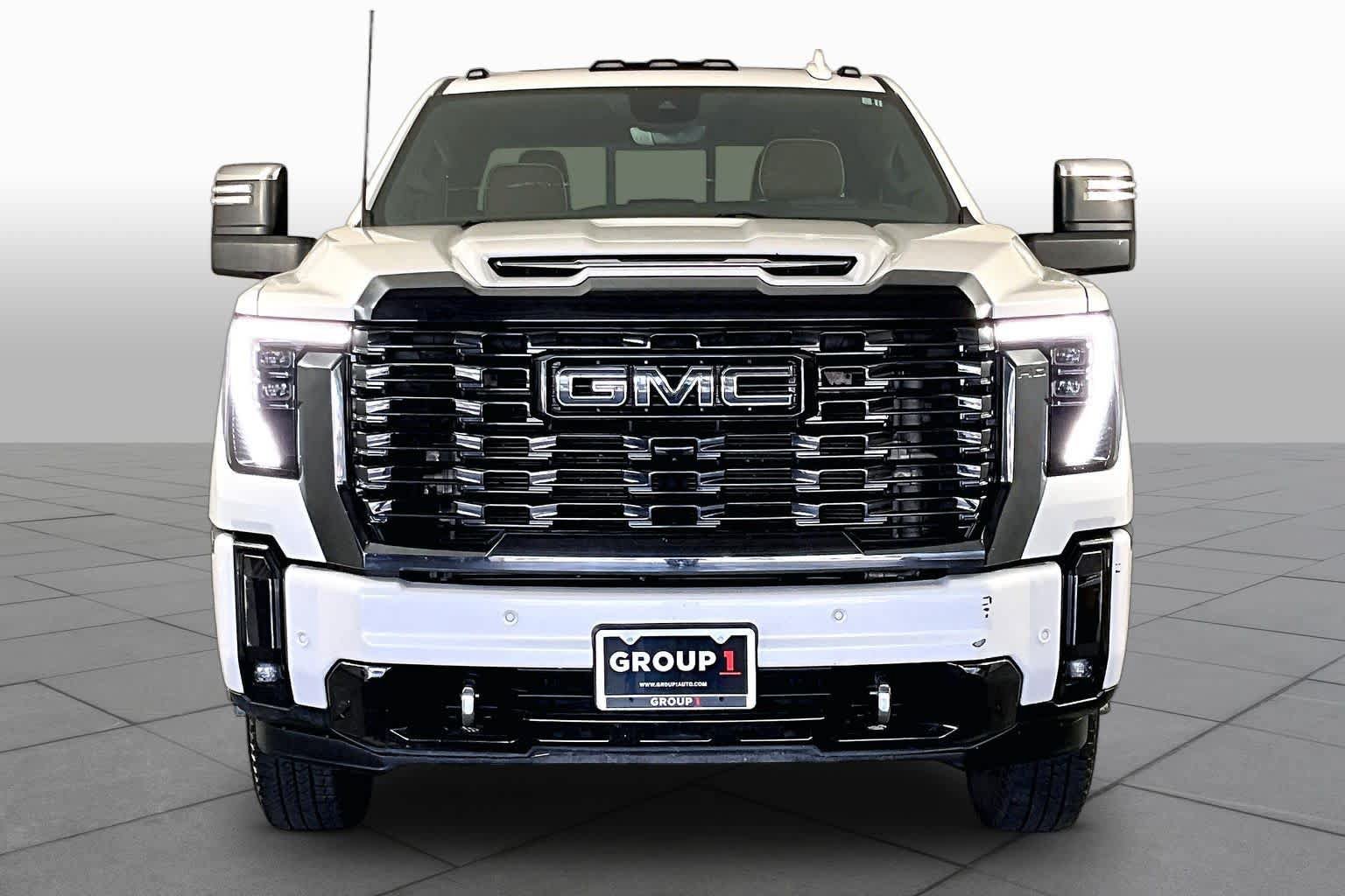 Certified 2024 GMC Sierra 3500 Denali Ultimate AWD/4WD image 4