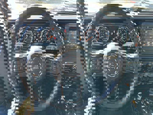 Used 2022 Jeep Gladiator Sport image 15