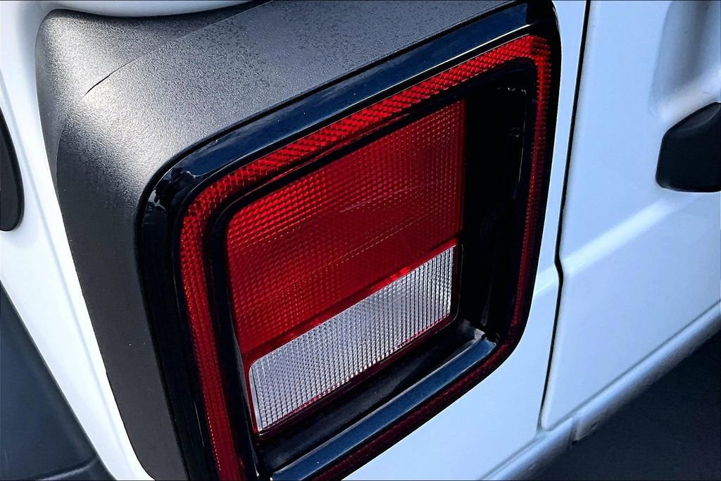 Used 2024 Jeep Wrangler Sport S image 22