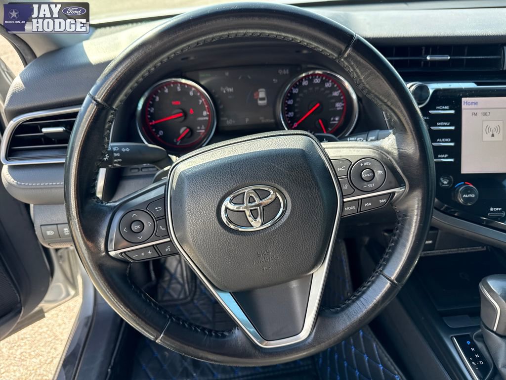 Used 2019 Toyota Camry XSE FWD image 16