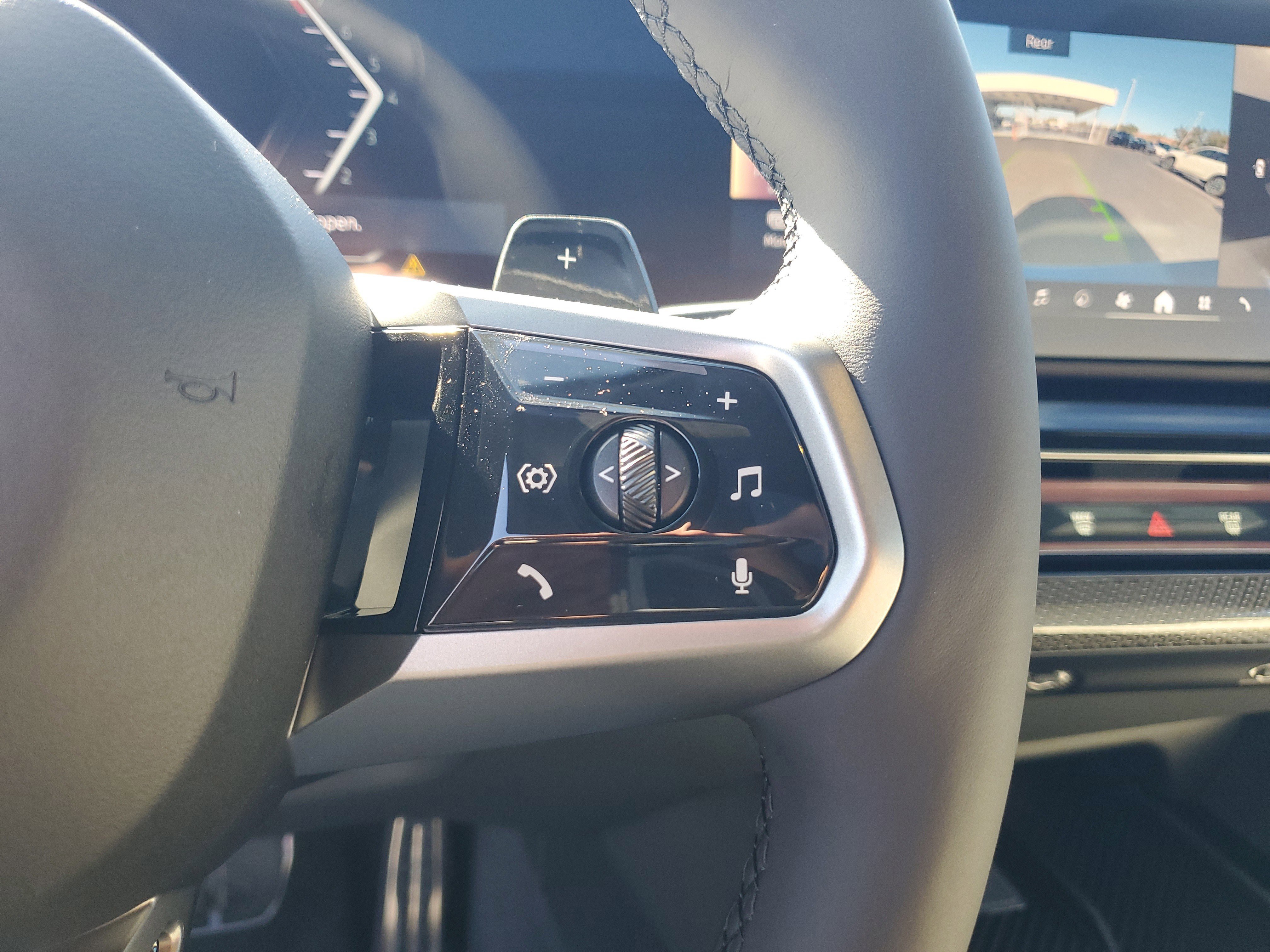 New 2026 BMW 540i xDrive w/ M Sport Package image 31