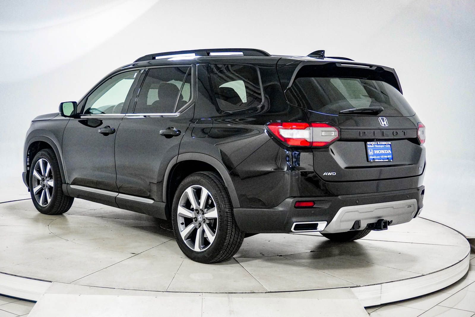 Certified 2025 Honda Pilot Elite image 6