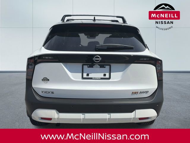 New 2026 Nissan Kicks SR w/ Cold Weather Package AWD/4WD image 6