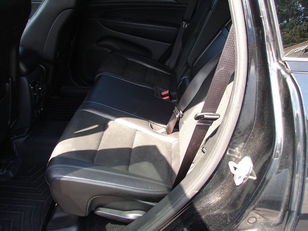 Used 2019 Jeep Grand Cherokee Altitude image 10