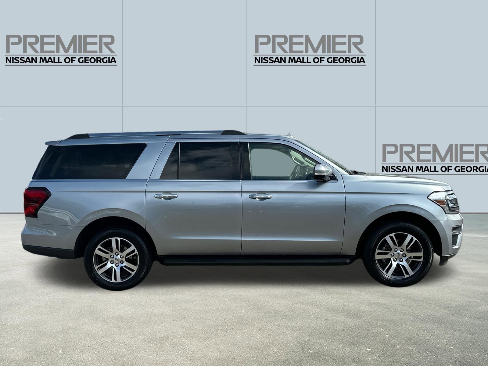 Used 2024 Ford Expedition Max Limited image 4