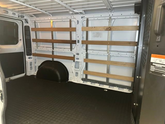 Used 2025 RAM ProMaster 2500 w/ U-Haul Equipment Group FWD image 18