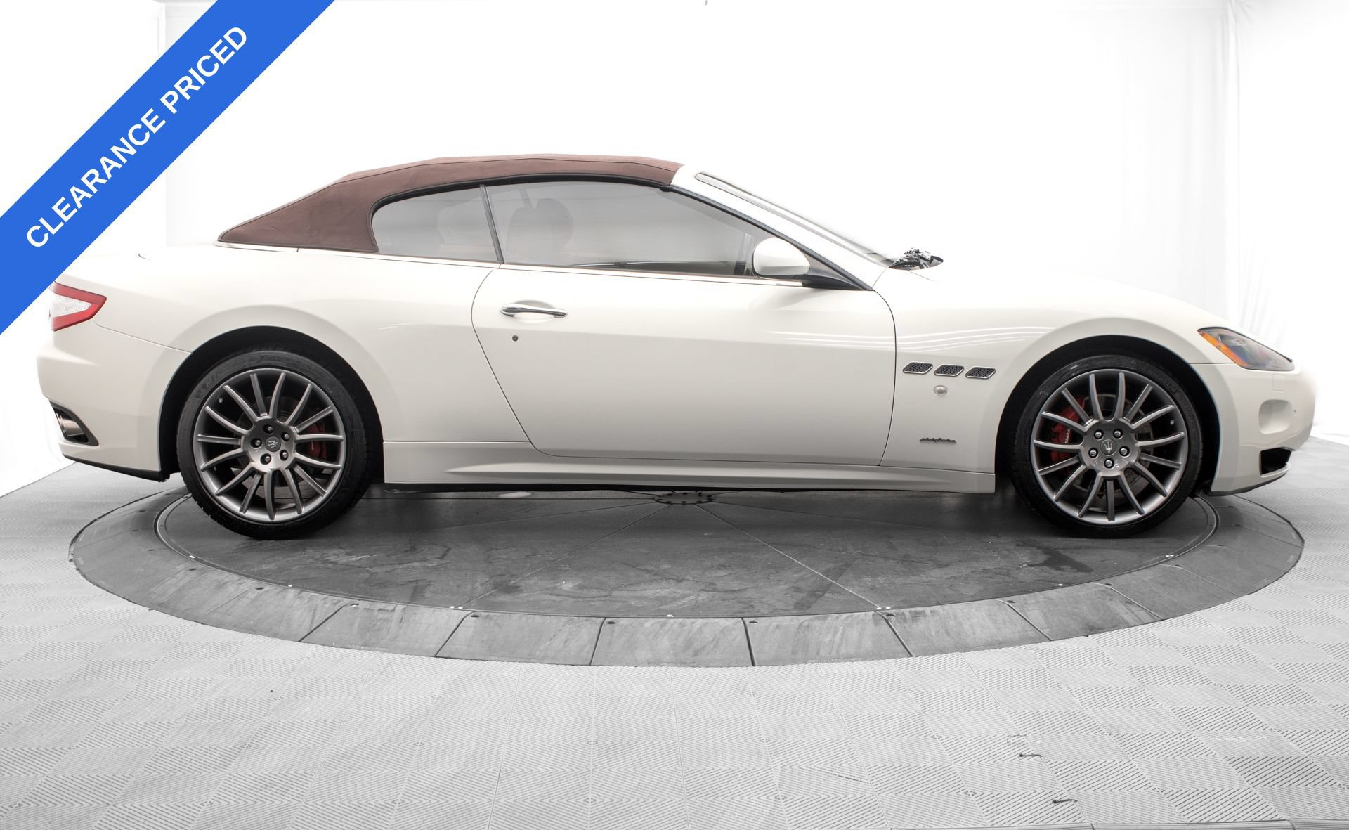 Used 2013 Maserati GranTurismo Convertible RWD image 10