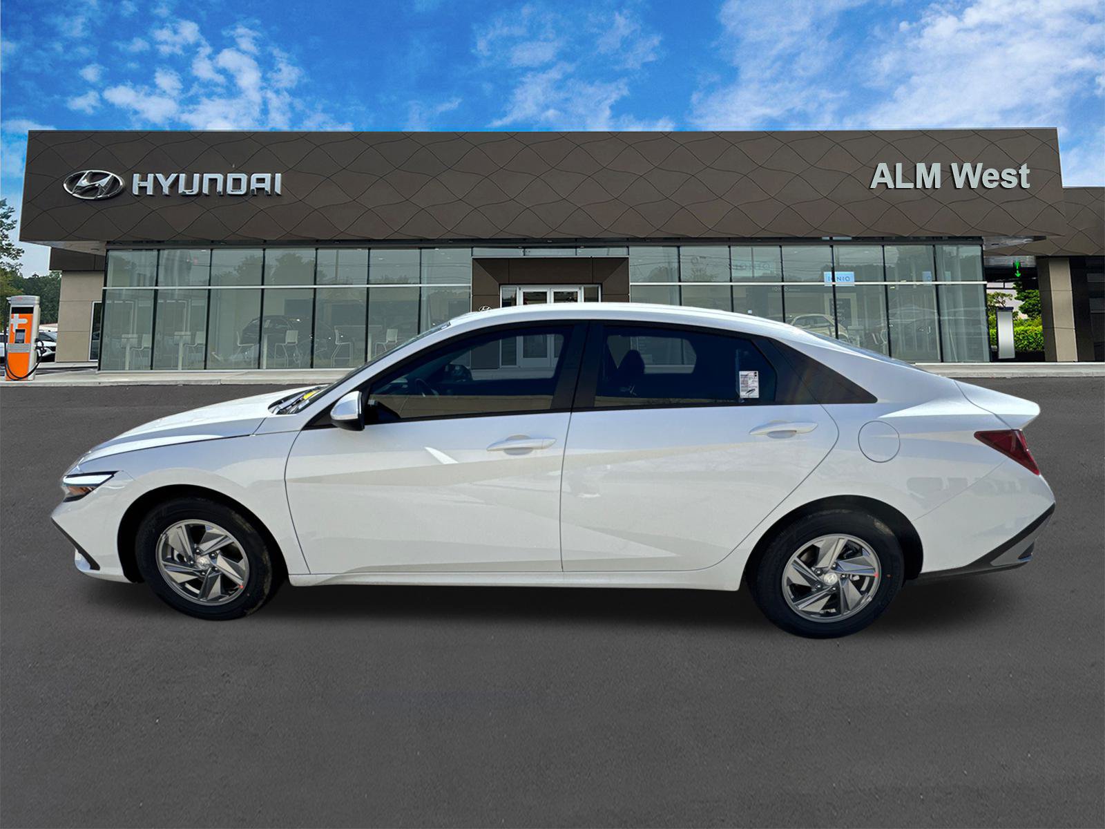 New 2026 Hyundai Elantra SE FWD image 9