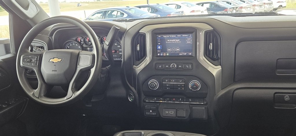 Used 2025 Chevrolet Silverado 2500 Custom w/ Custom Value Package image 21