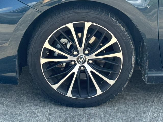 Used 2018 Toyota Camry SE w/ Audio Package FWD image 5