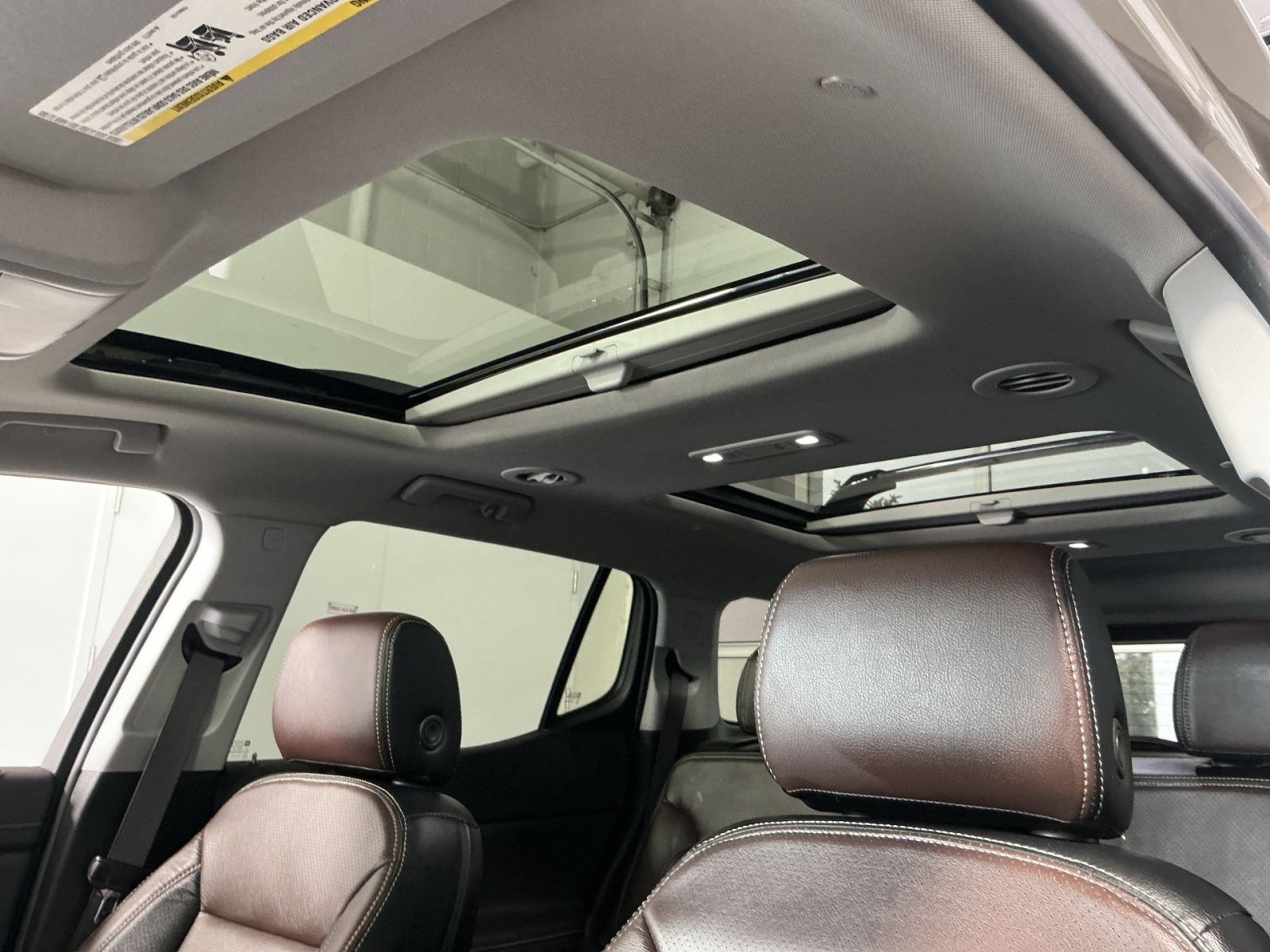 Used 2022 GMC Acadia SLE w/ Driver Convenience Package AWD/4WD image 24