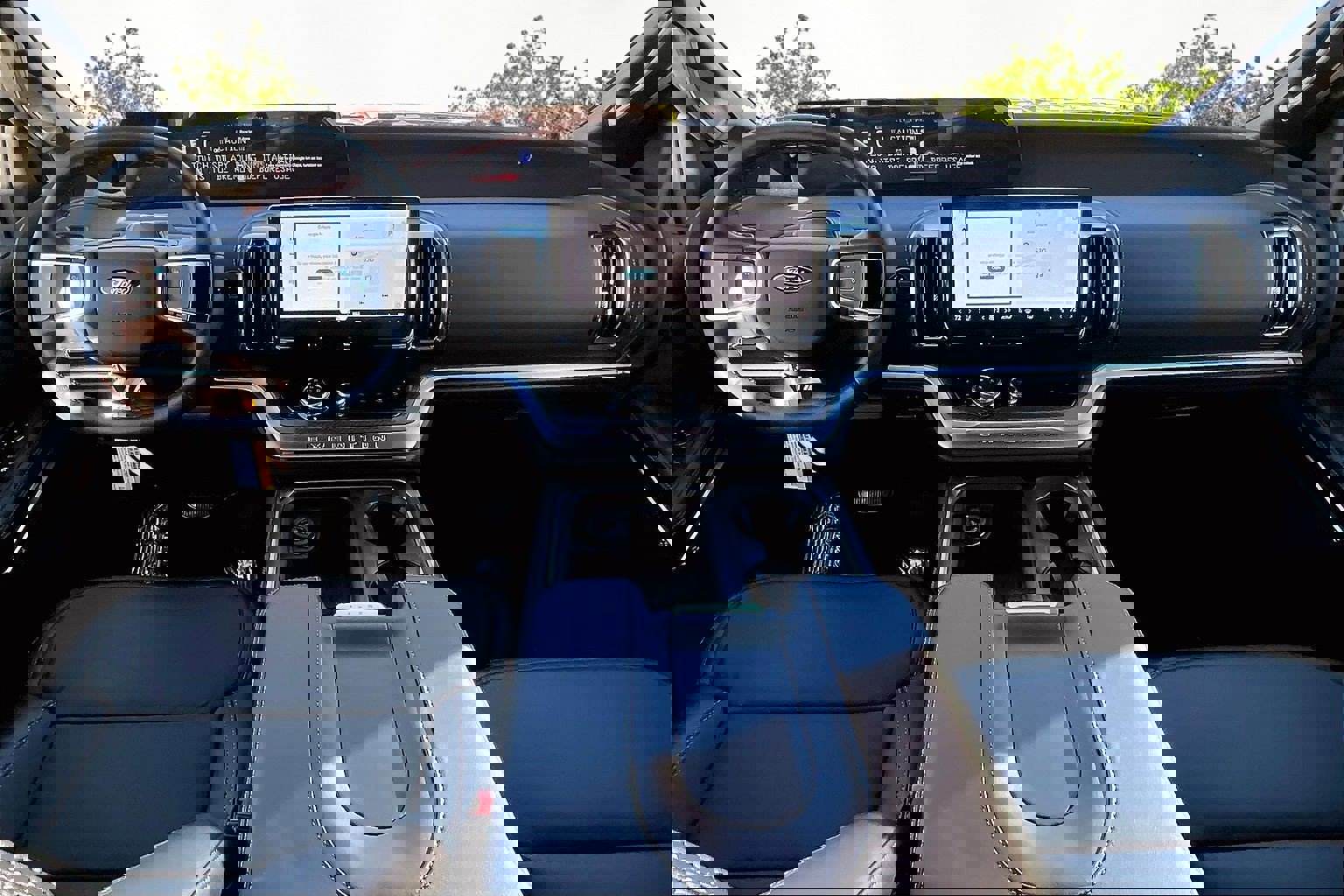 New 2026 Ford Expedition Platinum w/ Stealth Appearance Package image 5