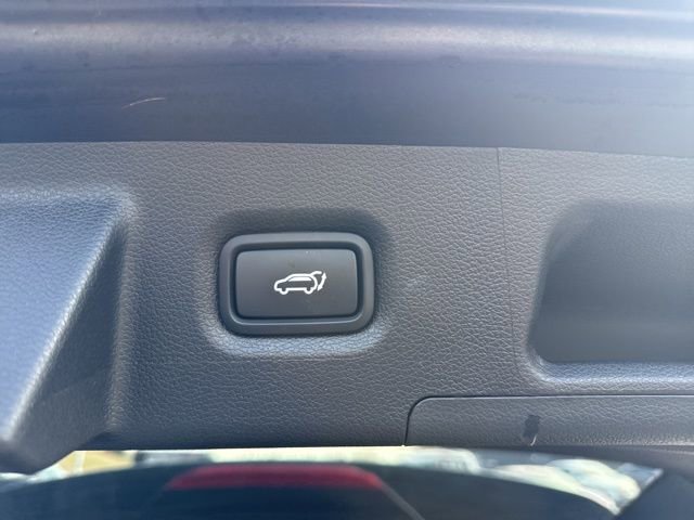 Used 2022 Hyundai Santa Fe Limited image 17