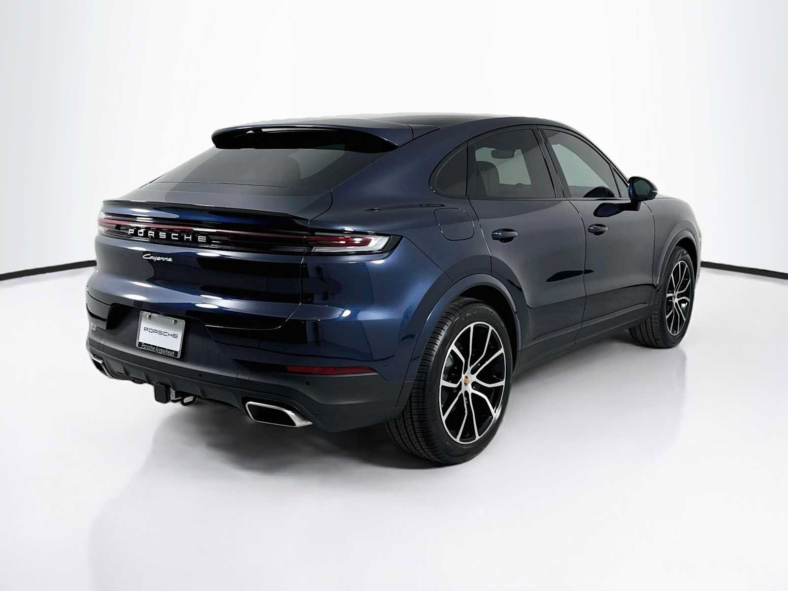 New 2026 Porsche Cayenne Coupe AWD/4WD image 9