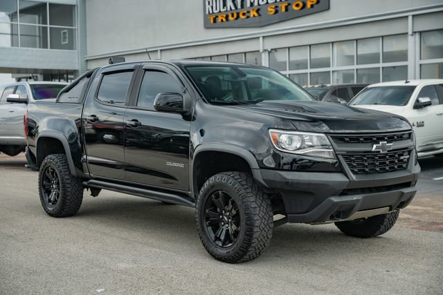 Used 2018 Chevrolet Colorado ZR2 w/ ZR2 Midnight Special Edition AWD/4WD image 3