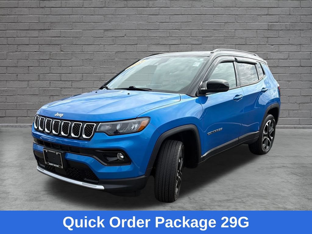 Used 2023 Jeep Compass Limited w/ Sun and Sound Group AWD/4WD image 3