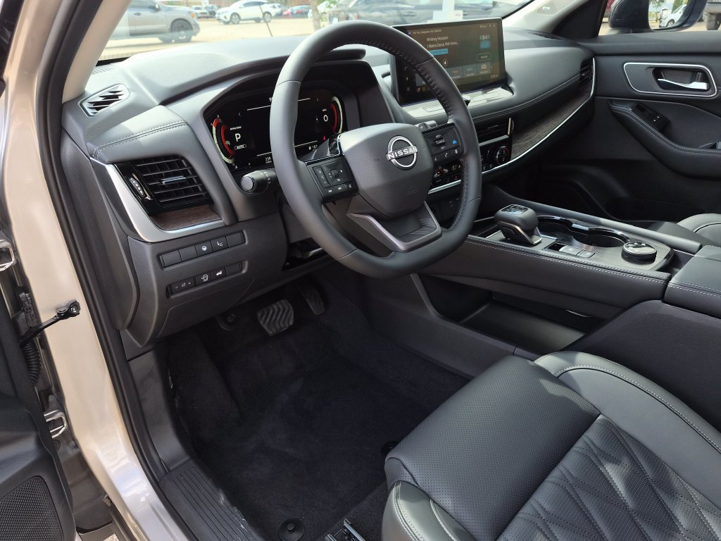 New 2026 Nissan Rogue Platinum w/ Platinum Premium Package AWD/4WD image 13