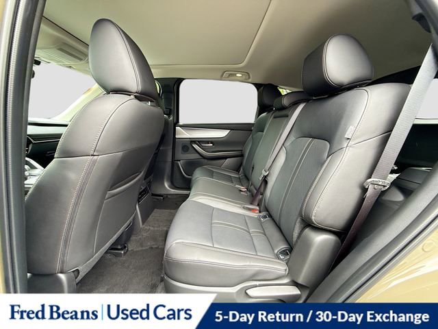 Used 2025 MAZDA CX-70 Plug-In Hybrid w/ Premium Pkg image 28
