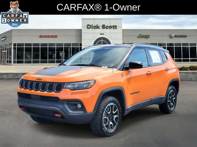 Used 2026 Jeep Compass Trailhawk AWD/4WD image 2