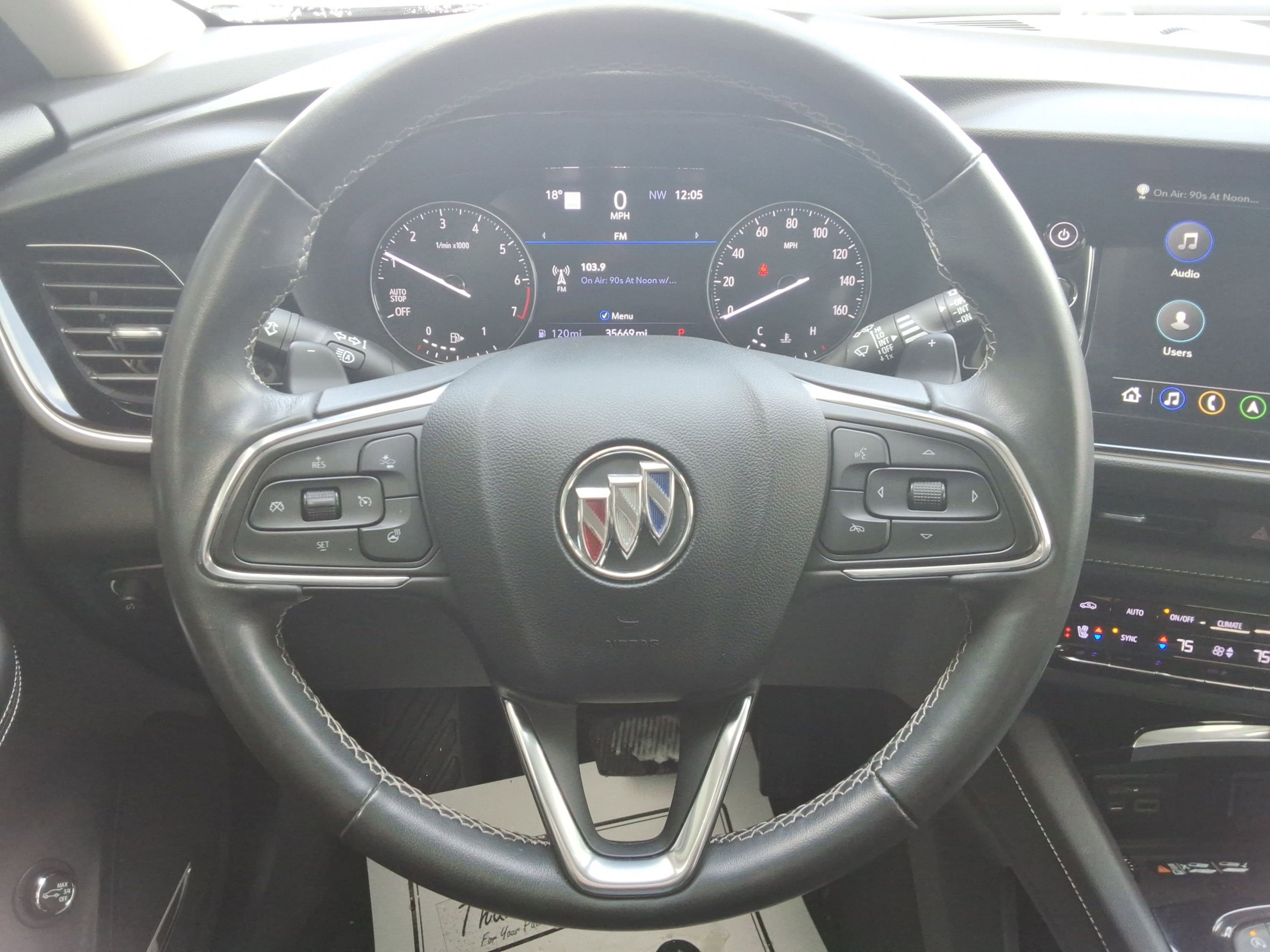 Used 2023 Buick Envision Avenir image 11