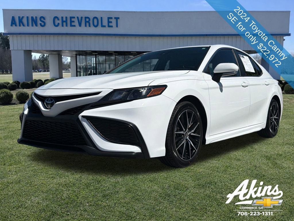 Used 2024 Toyota Camry SE FWD image 9